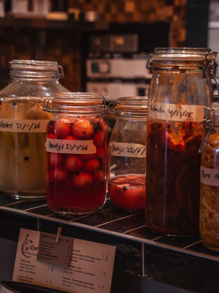 Uit eten bij restaurant By Rens Food & Drinks in Wijk bij Duurstede. Uit eten bij restaurant By Rens Food & Drinks in Wijk bij Duurstede.